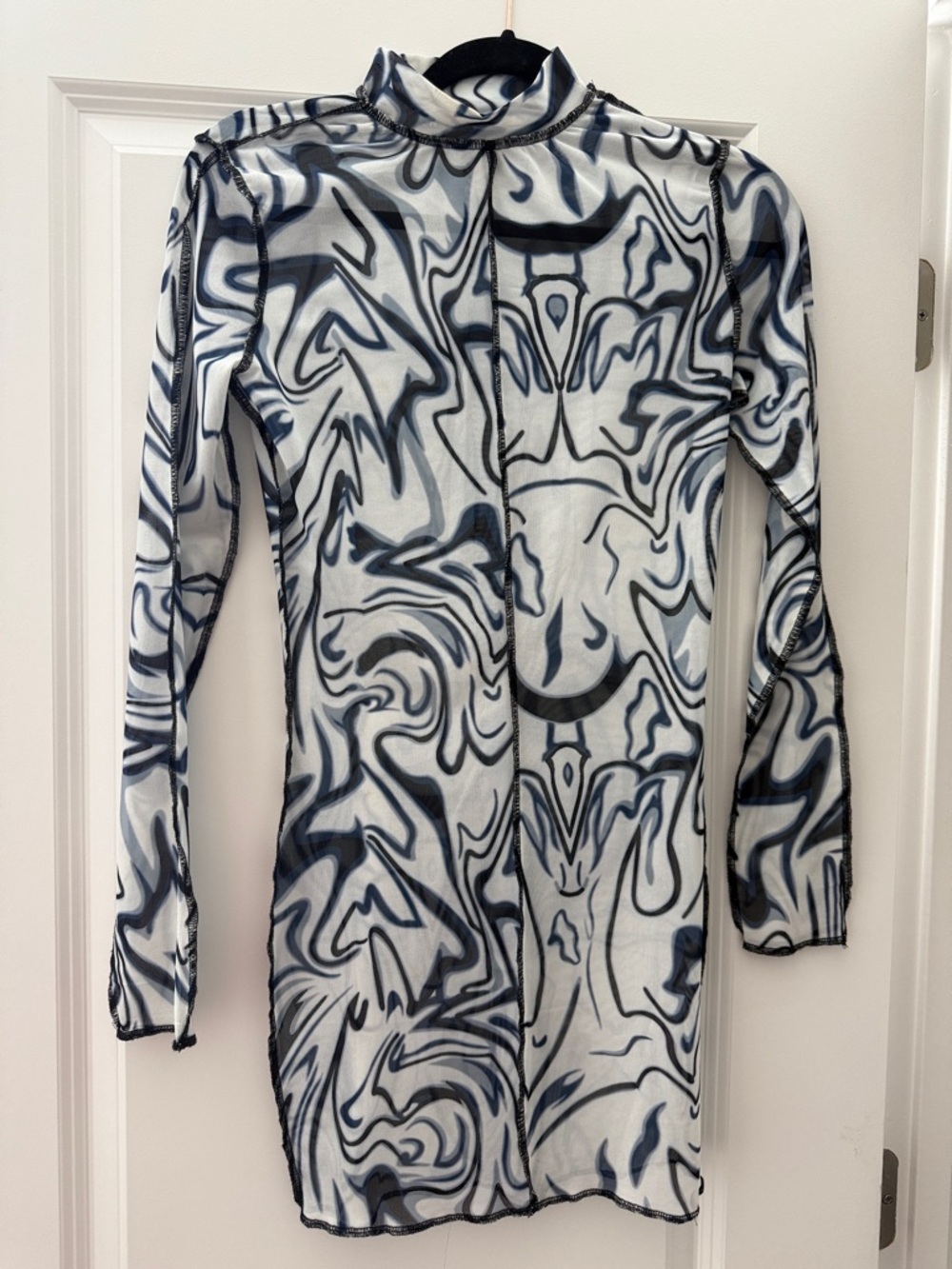 Abstract Marble-Print Mini Dress - White & Navy